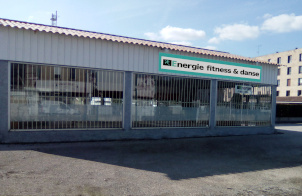 Energie Fitness Parking Exterieur